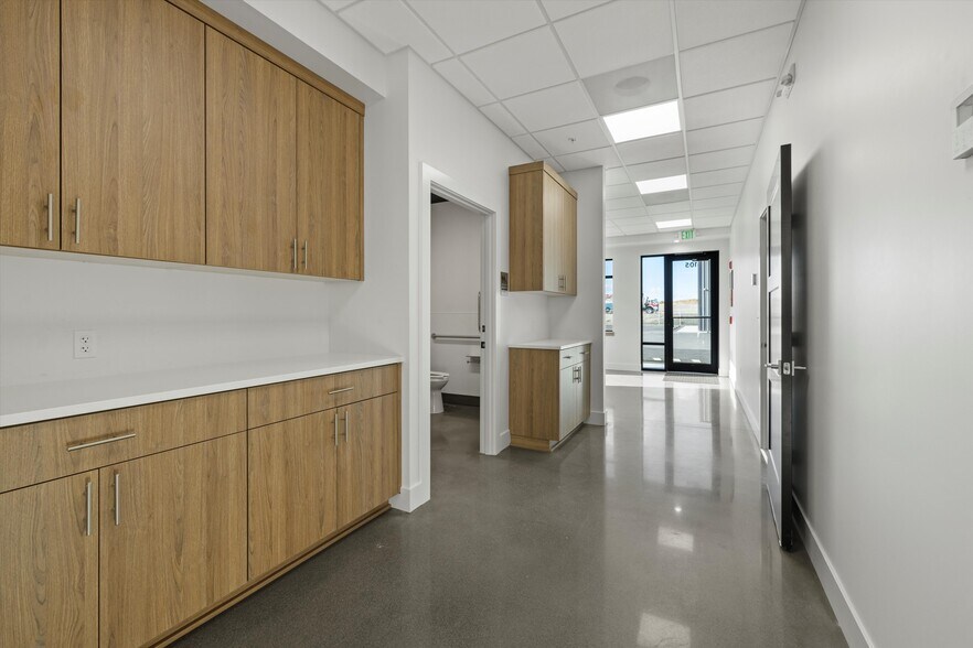 More Photos Of 2517 Logan St, Richland Service For Sale