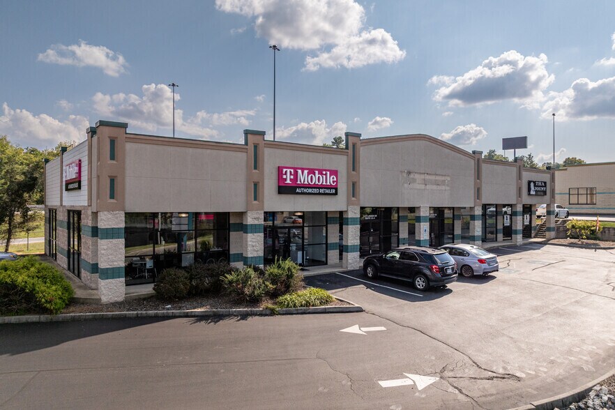 More Photos Of 3177 Linden Dr, Bristol Storefront For Sale