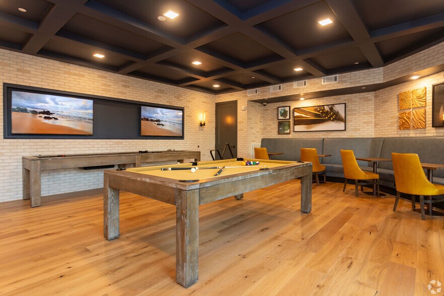 More Photos Of 930 W Mallard Creek Church Rd, Charlotte Apartments For Lease