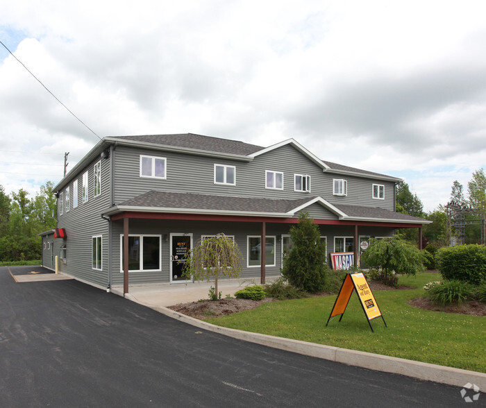 Primary Photo Of 730 Lenox Ave, Oneida Storefront Retail Office For Sale