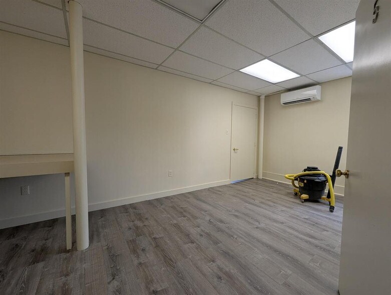 More Photos Of 209 Main St, Charlestown Storefront Retail Office For Sale