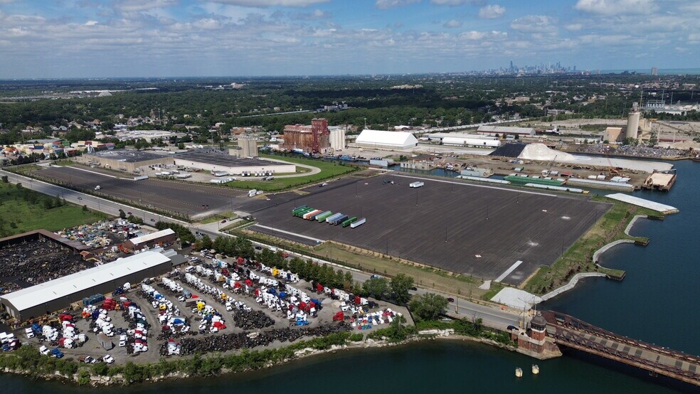 3000 E 106th St, Chicago, IL 60617 Land For Lease