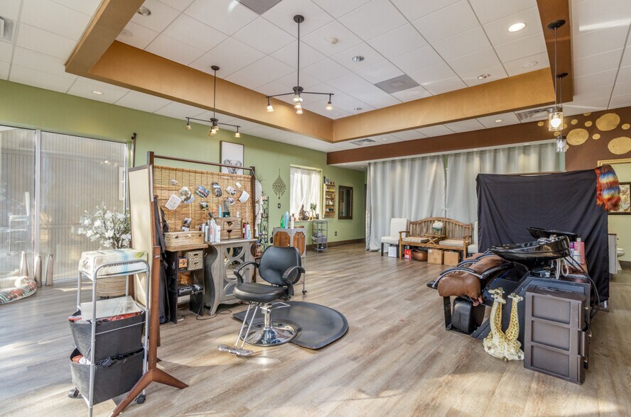 More Photos Of 6550 Pelican Dr, Osage Beach Specialty For Sale