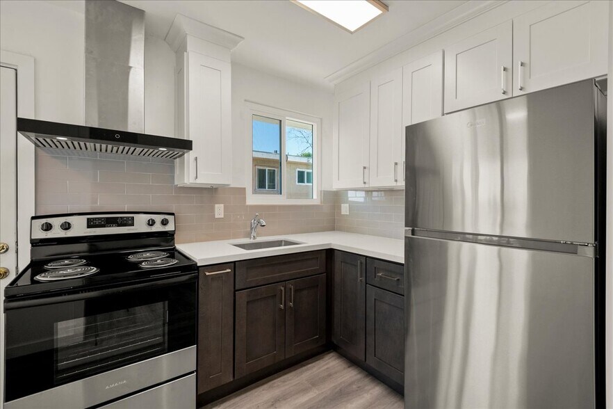 More Photos Of 2231 E 28th St, Oakland Apartments For Sale