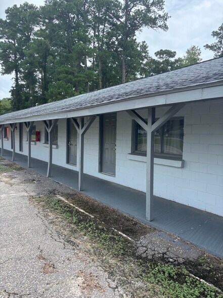 More Photos Of 2833 E Palmetto St, Florence Hotel For Sale