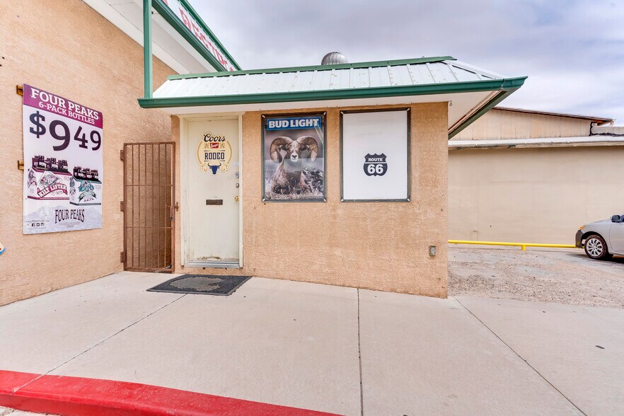 More Photos Of 404 Navajo Blvd, Holbrook Service Station For Sale