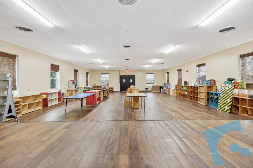 More Photos Of 114 S 14th St, Midlothian Daycare Center For Sale