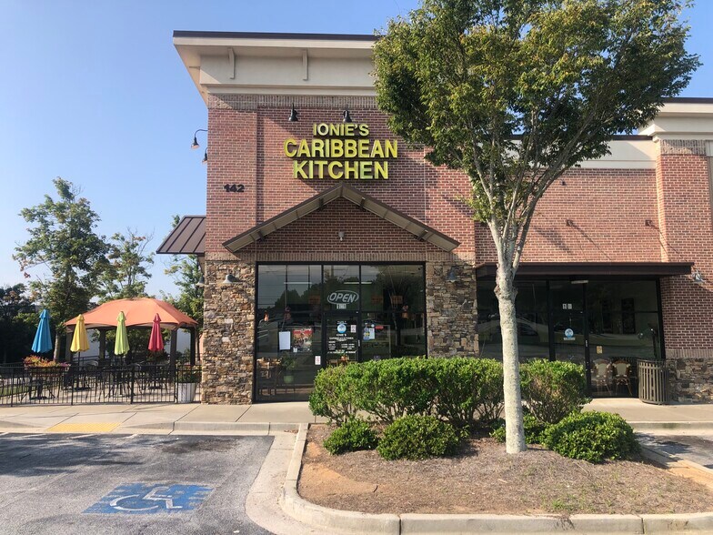 More Photos Of 1132-1142 Athens Hwy, Grayson General Retail For Lease