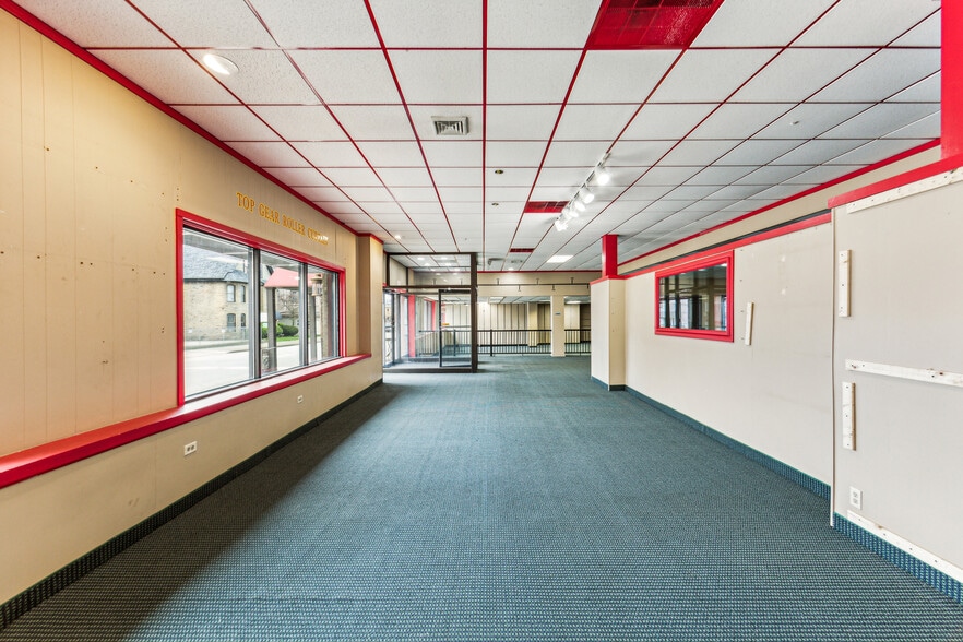 More Photos Of 65 E Fayette St, Uniontown Showroom For Sale