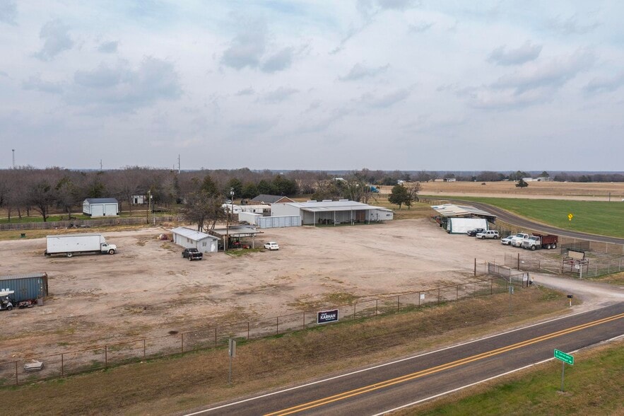 More Photos Of 700 E Main St, Richland Warehouse For Sale