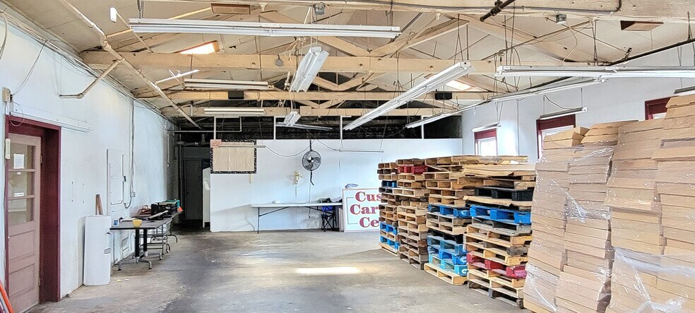More Photos Of 164 W 9th St, Bloomsburg Storefront Retail Office For Lease
