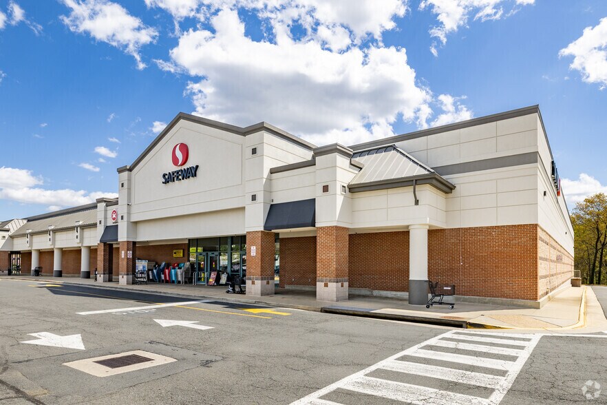 Primary Photo Of 2204-2280 Hunters Woods Plz, Reston Unknown For Lease