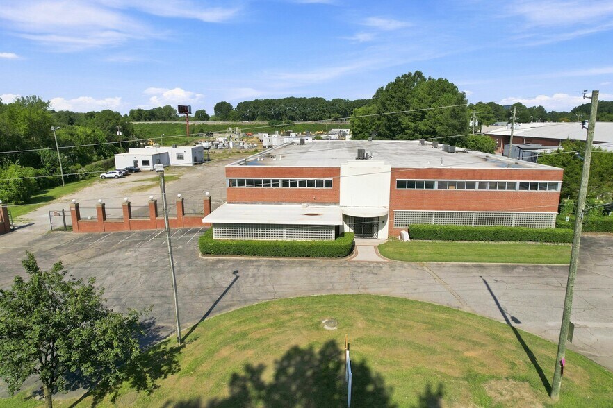 More Photos Of 1512 Garner Rd, Raleigh Warehouse For Lease
