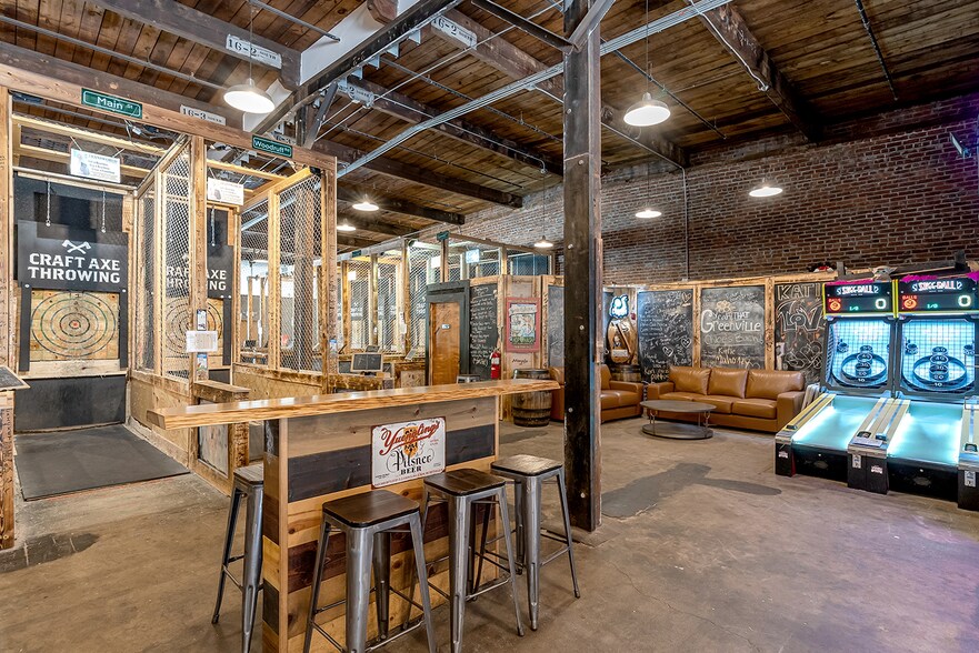 More Photos Of 1320 Hampton Avenue Ext, Greenville Unknown For Lease