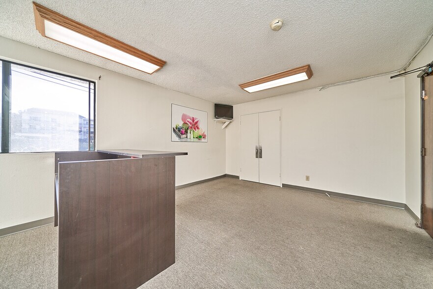 More Photos Of 3361 W 1st St, Los Angeles Unknown For Lease