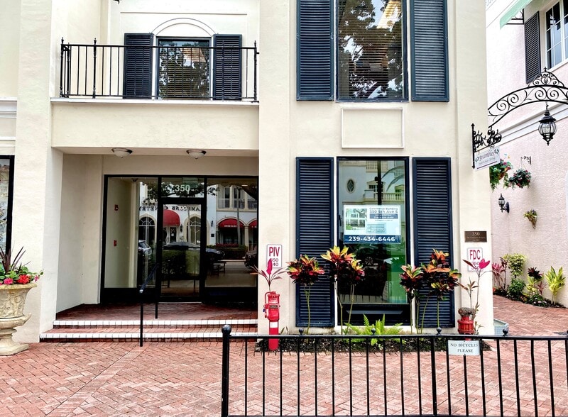 More Photos Of 350 5th Ave S, Naples Storefront Retail Office For Lease