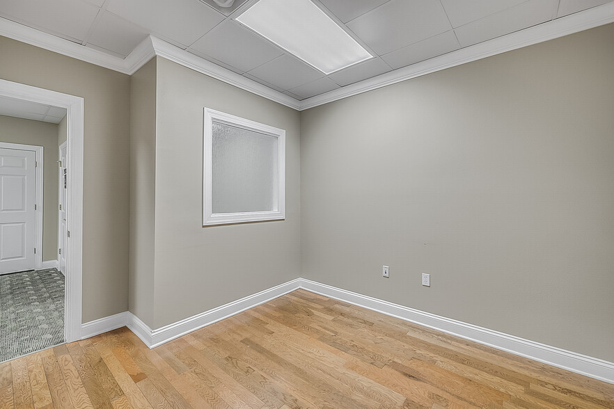 More Photos Of 2104 Delta Way, Tallahassee Office For Sale