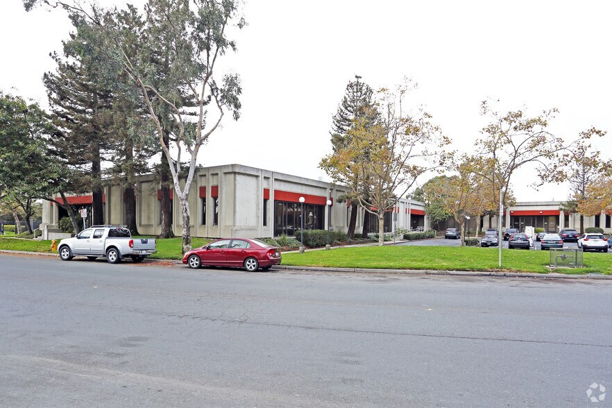 More Photos Of 3497-3535 Breakwater Ave, Hayward Research And Development For Lease