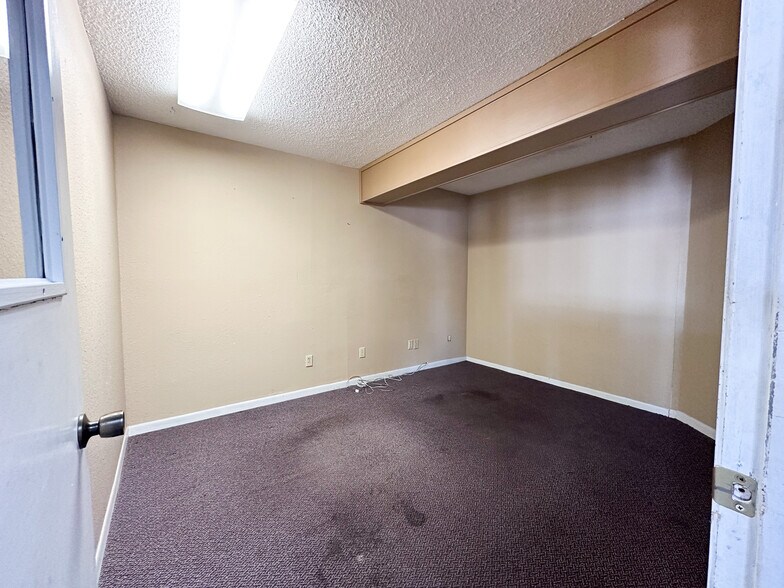 More Photos Of 2210 E Highway 190, Copperas Cove Freestanding For Sale