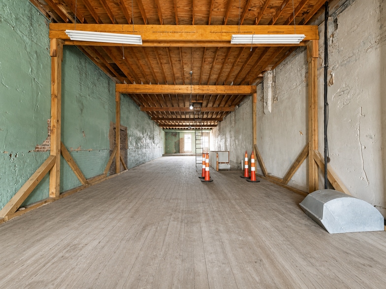 More Photos Of 212 N Liberty St, Jackson Storefront Retail Office For Sale