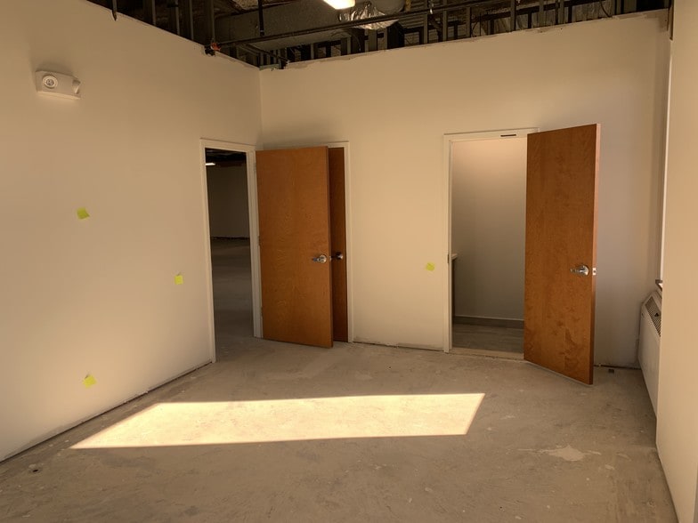 More Photos Of 4 Plaza Way, Fairhaven Bank For Lease