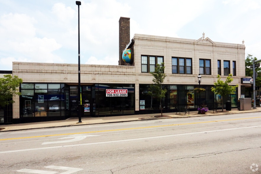 More Photos Of 1956 Ridge Rd, Homewood Storefront Retail Residential For Lease