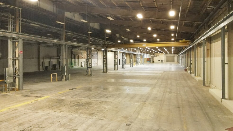 More Photos Of 63 Water St, Fall River Warehouse For Lease