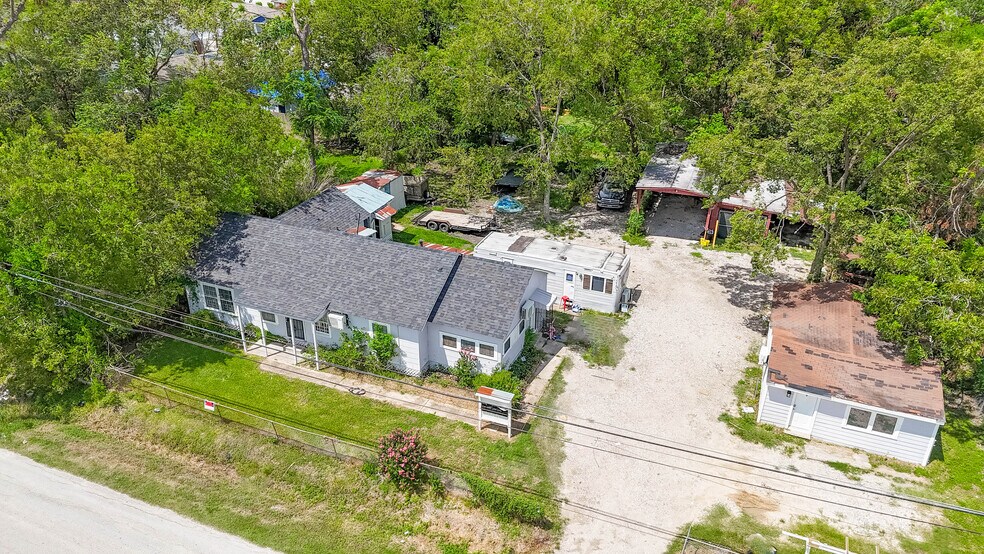 More Photos Of 5101 Crane St, Houston Apartments For Sale