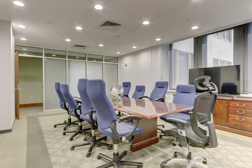 More Photos Of 1 W State St, Trenton Office For Lease