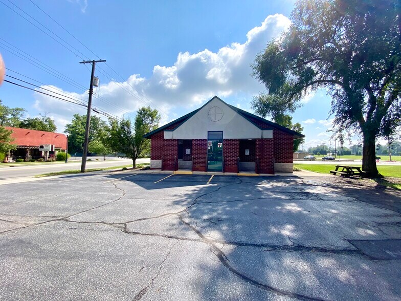 More Photos Of 808 Lincolnway, Valparaiso Healthcare For Lease