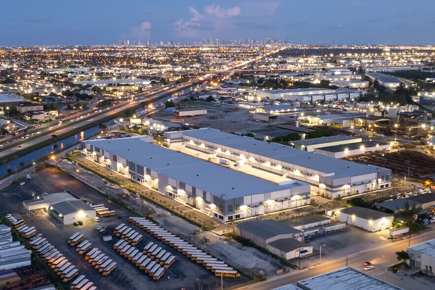 More Photos Of 8593 NW 96th St, Medley Unknown For Lease