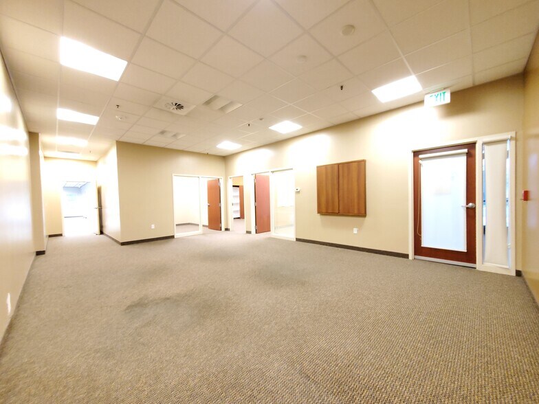 More Photos Of 5444 S Green St, Murray Medical For Lease