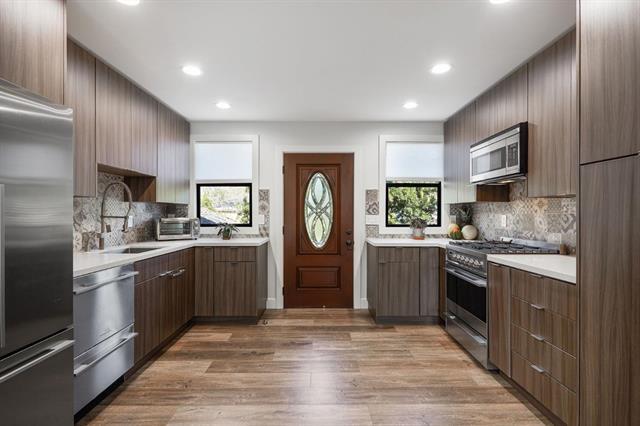 More Photos Of 251 Middlefield Rd, Palo Alto Apartments For Sale