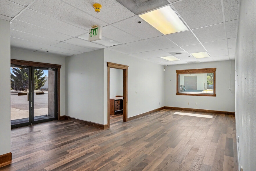 More Photos Of 3025 Kathryn Ave NE, Albany Warehouse For Lease