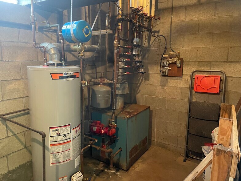 More Photos Of 1432 Lincoln Way, McKeesport Medical For Sale