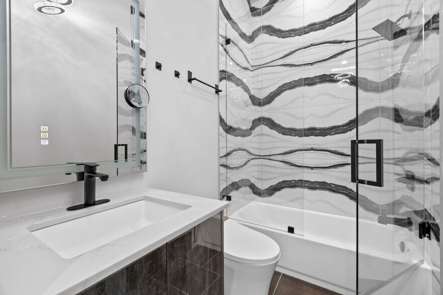 More Photos Of 2401 Greenglade Rd NE, Atlanta Specialty For Sale