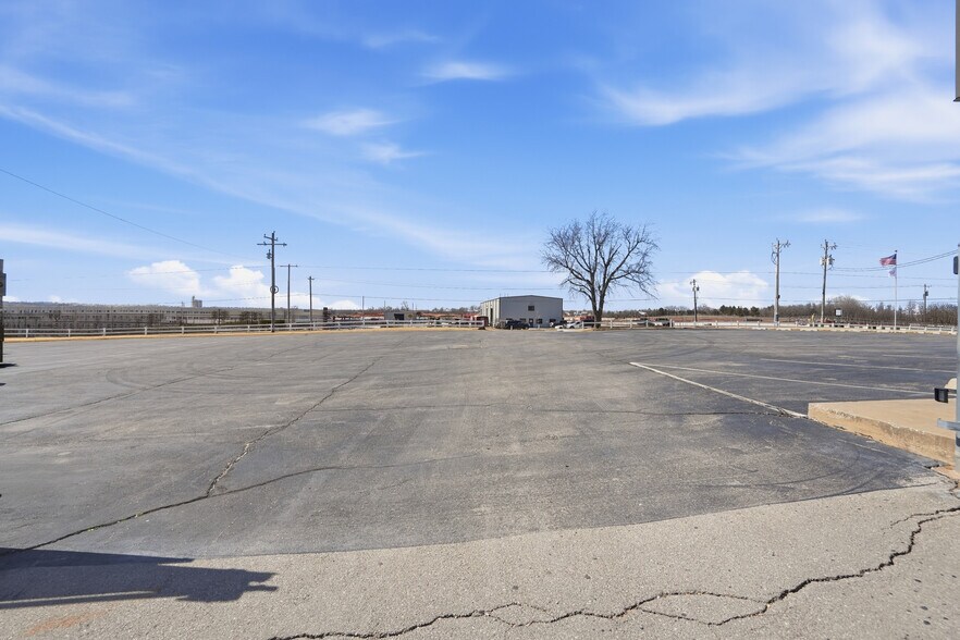 More Photos Of 14220 S Meridian Ave, Oklahoma City Warehouse For Sale