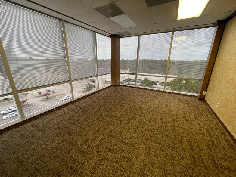 More Photos Of 5625 Cypress Creek Pky, Houston Office For Sale