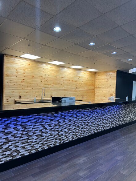 More Photos Of 1150 S Sheridan Rd, Tulsa Sports And Entertainment For Sale