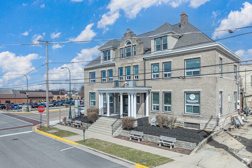 Primary Photo Of 215 W Elm St, Sycamore Medical For Sale