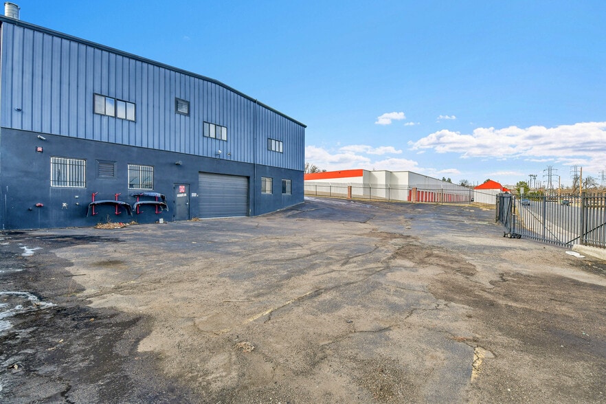 More Photos Of 4560 S Federal Blvd, Englewood Auto Repair For Sale