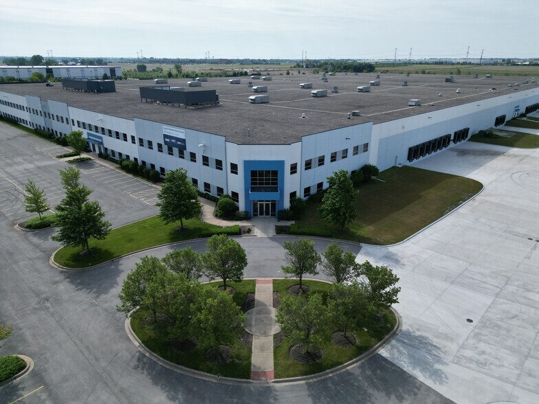 More Photos Of 2700 Ellis Dr, Joliet Warehouse For Sale