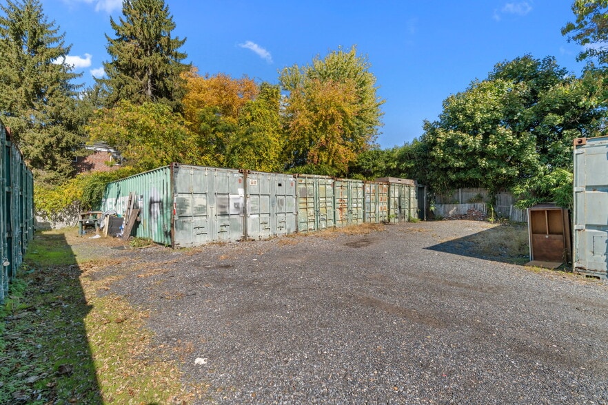 More Photos Of 1510 Haines Rd, Levittown Storefront Retail Office For Sale