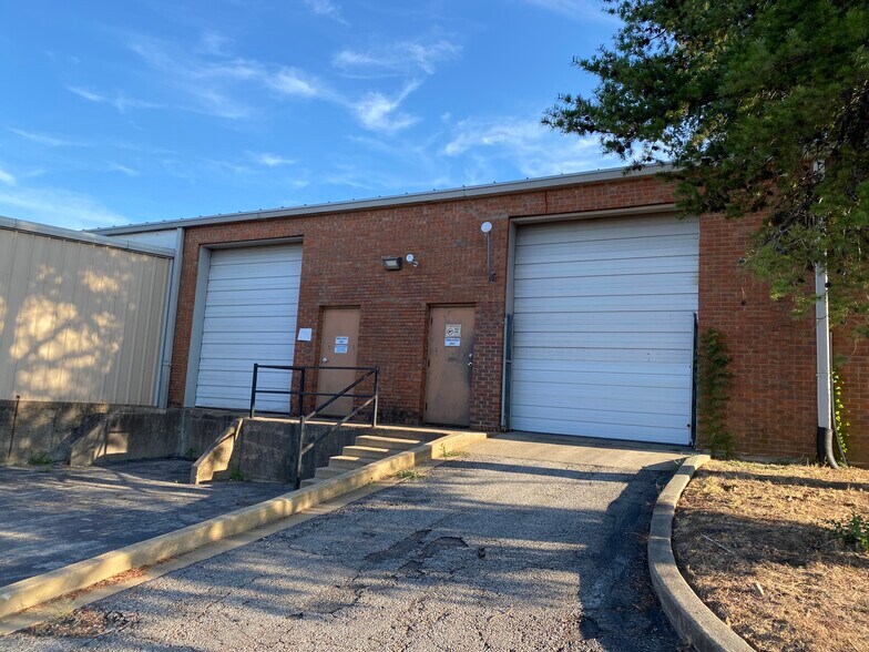 More Photos Of 4090 Shelby Dr, Memphis Warehouse For Sale