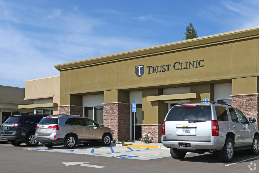 More Photos Of 6777 N Willow Ave, Fresno Office For Lease