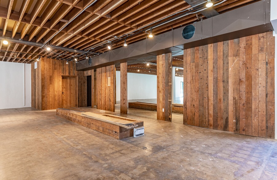 More Photos Of 501-511 N La Cienega Blvd, West Hollywood Storefront Retail Office For Lease