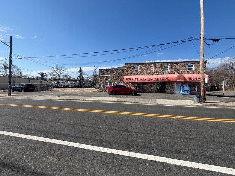 More Photos Of 125 Carleton Ave, Central Islip Freestanding For Sale