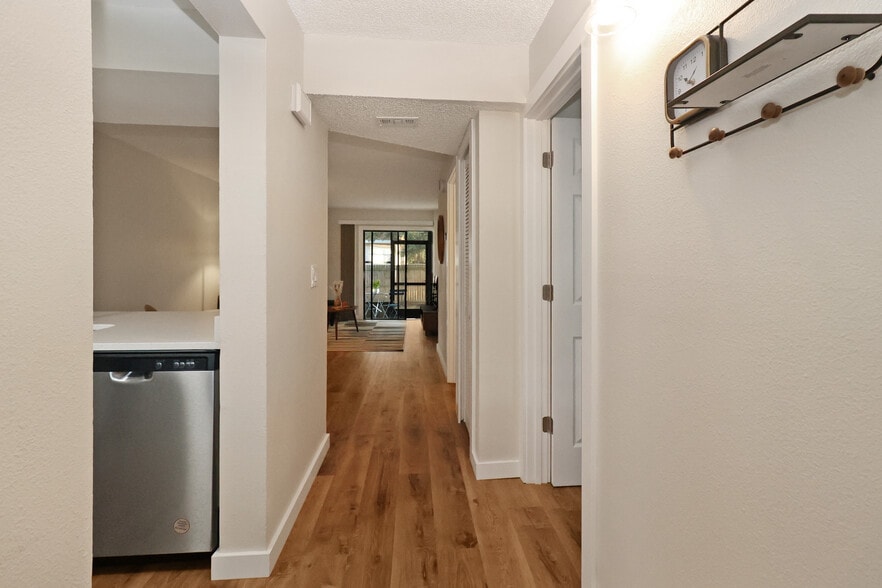 More Photos Of 7786 62nd St N, Pinellas Park Apartments For Sale