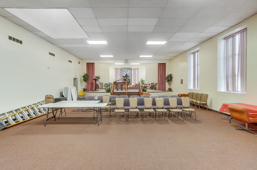More Photos Of 3549 Reading Rd, Cincinnati Religious Facility For Sale