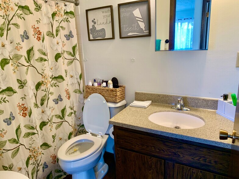 More Photos Of 110-116 Baldwin St, Granite Falls Apartments For Sale